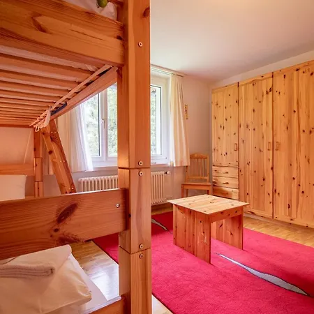 Apartament Latschüel By Vacations, Familienwohnung Im Zentrum Mit Privatparkplatz Arosa