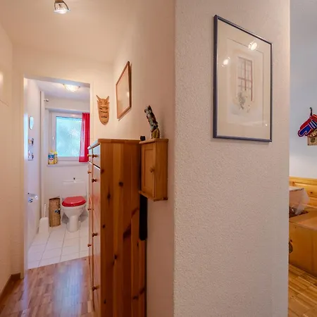 Apartment Latschüel By Vacations, Familienwohnung Im Zentrum Mit Privatparkplatz