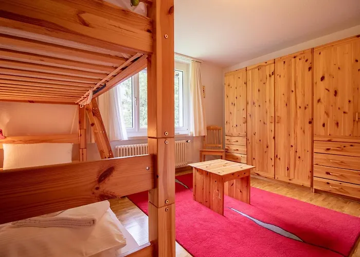Apartamento Latschüel By Vacations, Familienwohnung Im Zentrum Mit Privatparkplatz Arosa