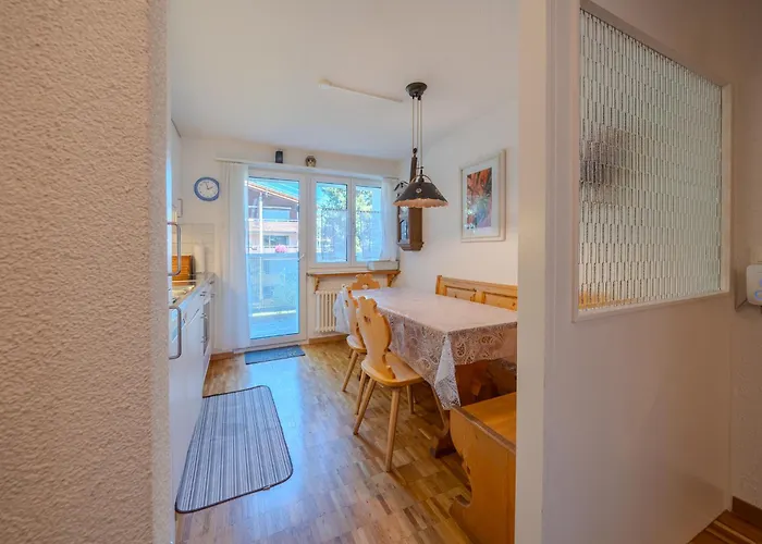 Latschüel By Vacations, Familienwohnung Im Zentrum Mit Privatparkplatz Apartment