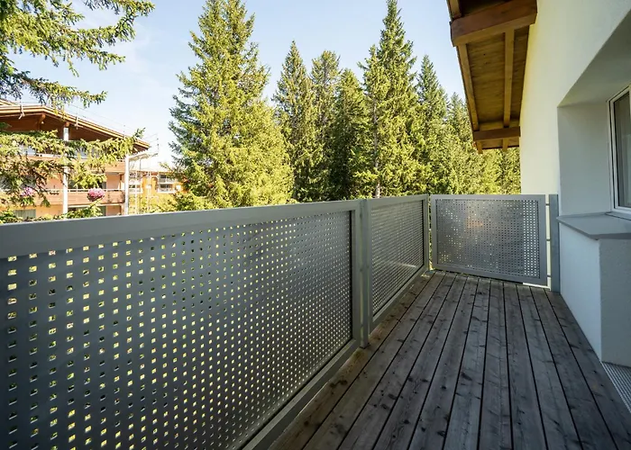 Apartamento Latschüel By Vacations, Familienwohnung Im Zentrum Mit Privatparkplatz