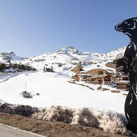 아파트 Latschüel By Vacations, Familienwohnung Im Zentrum Mit Privatparkplatz *