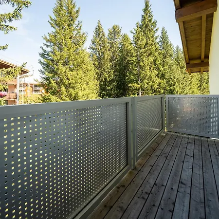 아파트 Latschüel By Vacations, Familienwohnung Im Zentrum Mit Privatparkplatz